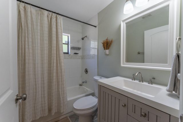 548 NW 45th Drive, Delray Beach, FL 33445