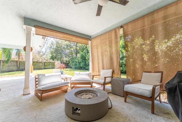 548 NW 45th Drive, Delray Beach, FL 33445