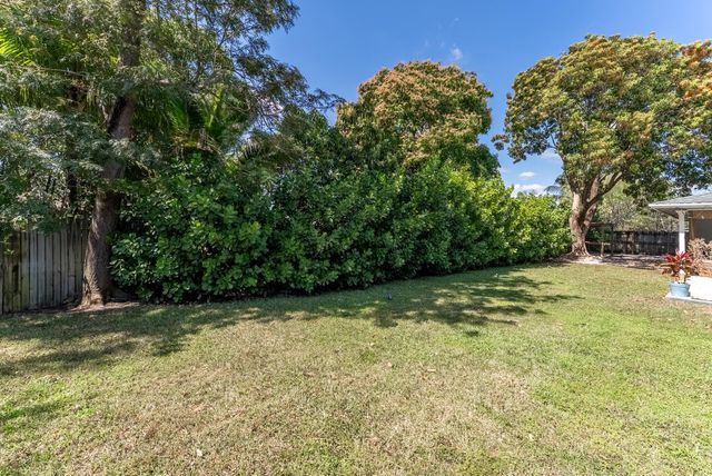 548 NW 45th Drive, Delray Beach, FL 33445