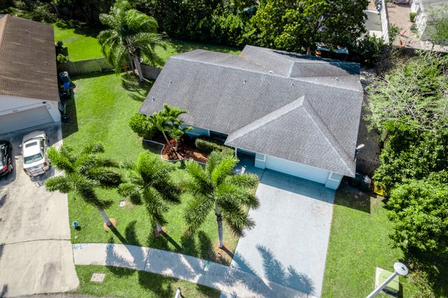 548 NW 45th Drive, Delray Beach, FL 33445