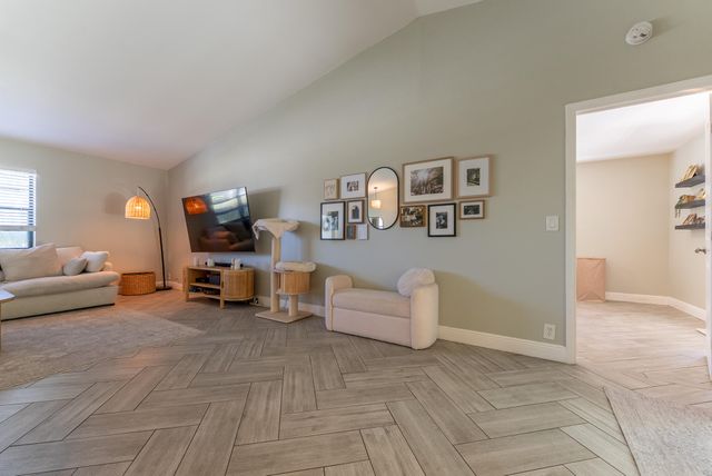 548 NW 45th Drive, Delray Beach, FL 33445