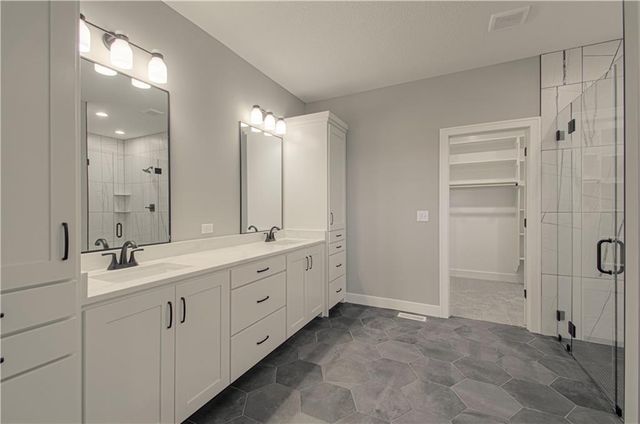 2316 Larkspur Lane, Kearney, MO 64060