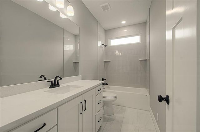 2316 Larkspur Lane, Kearney, MO 64060