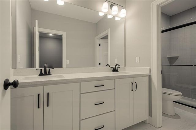 2316 Larkspur Lane, Kearney, MO 64060