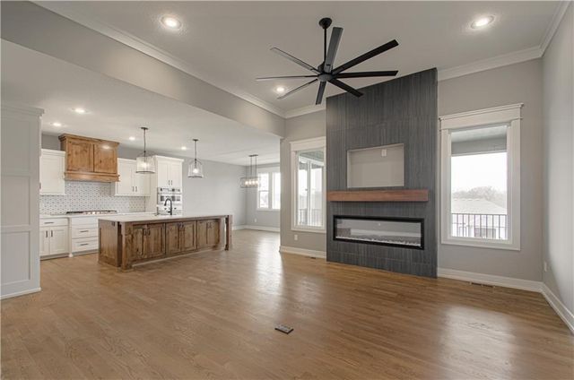 2316 Larkspur Lane, Kearney, MO 64060