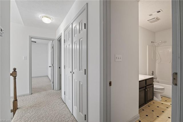 6478 Pocahontas LN, Hayes, VA 23072