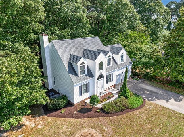 6478 Pocahontas LN, Hayes, VA 23072