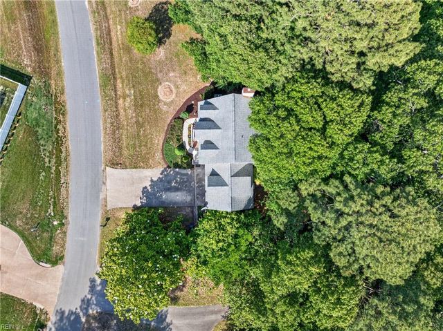 6478 Pocahontas LN, Hayes, VA 23072