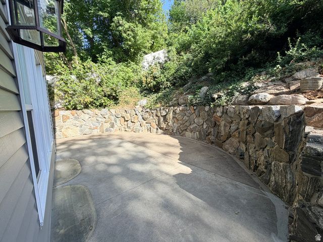 910 WOODLAND HILLS CIR, Bountiful, UT 84010