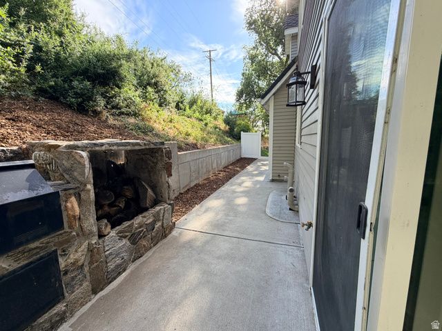 910 WOODLAND HILLS CIR, Bountiful, UT 84010