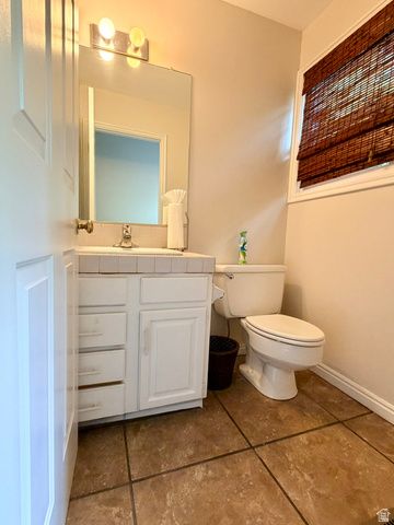 910 WOODLAND HILLS CIR, Bountiful, UT 84010