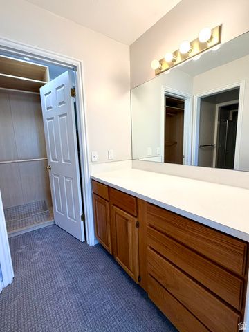 910 WOODLAND HILLS CIR, Bountiful, UT 84010
