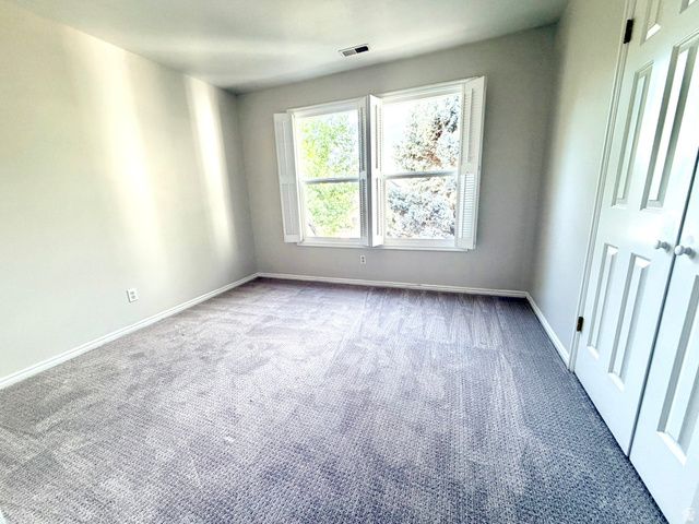 910 WOODLAND HILLS CIR, Bountiful, UT 84010