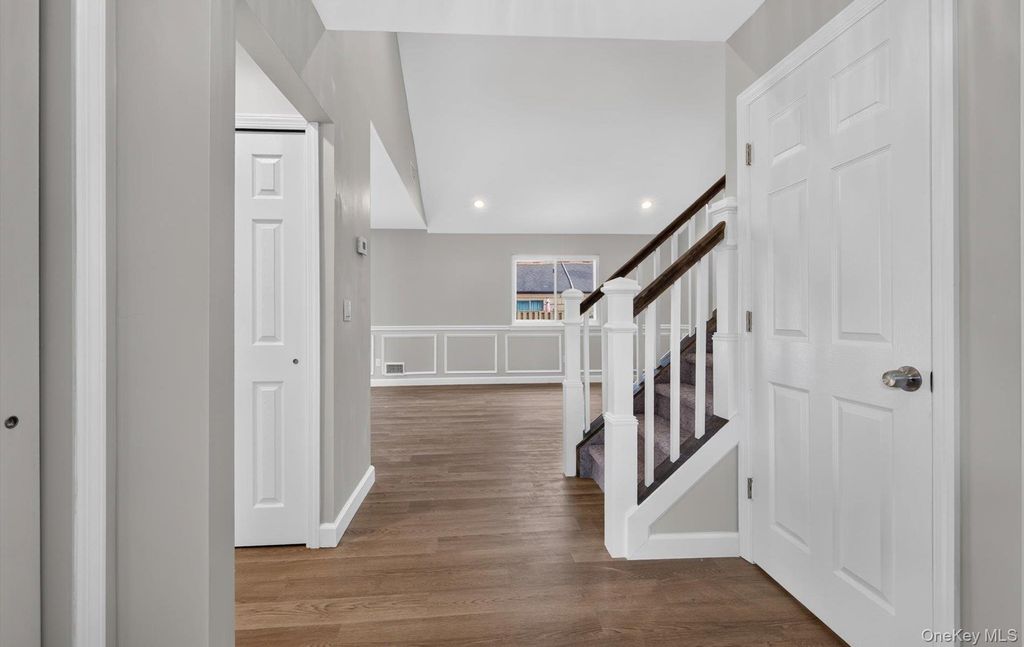 176 Melanie Way, Commack, NY 11725 — photo 5