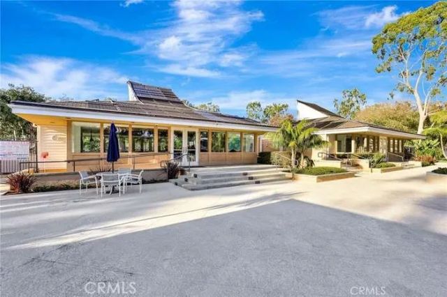 19742 Oceanaire Circle, Huntington Beach, CA 92648