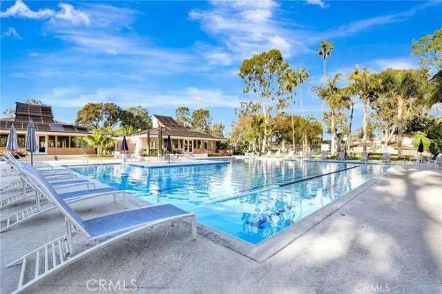 19742 Oceanaire Circle, Huntington Beach, CA 92648