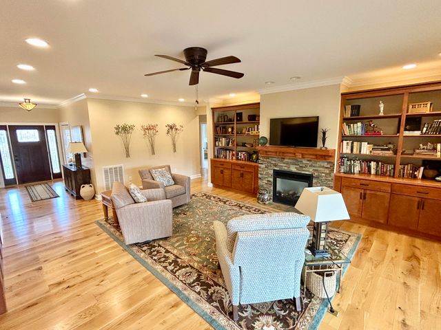 85 Winged Foot Drive, Somerset, KY 42501