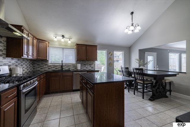 8442 Craig Avenue, Omaha, NE 68122