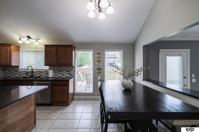 8442 Craig Avenue, Omaha, NE 68122