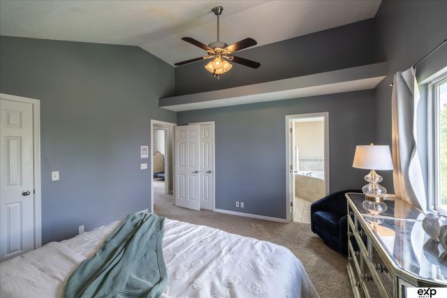 8442 Craig Avenue, Omaha, NE 68122