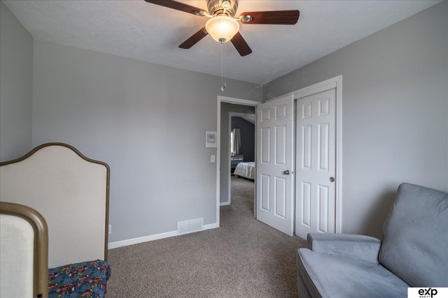 8442 Craig Avenue, Omaha, NE 68122