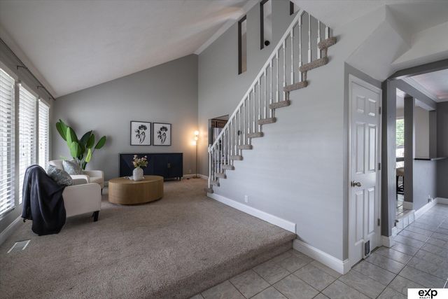 8442 Craig Avenue, Omaha, NE 68122