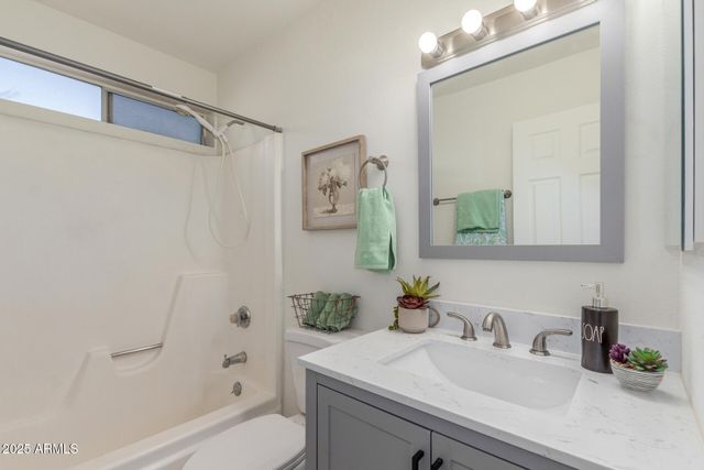 17220 N 55TH Avenue, Glendale, AZ 85308