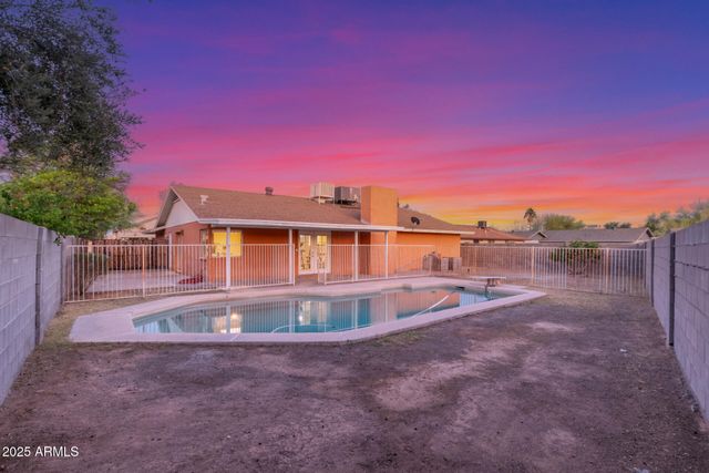 17220 N 55TH Avenue, Glendale, AZ 85308