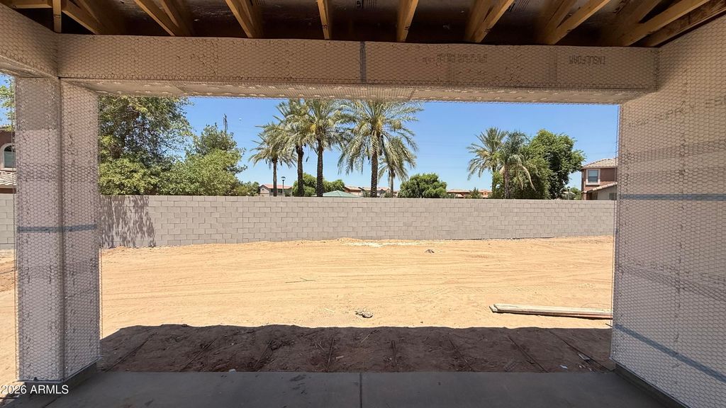 Image 4 of property listing at 4752 W ELLIS Street, Laveen, AZ 85339