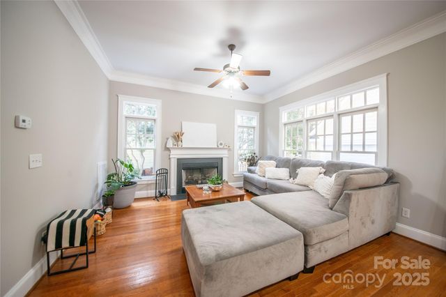 521 Lees Court Street, Charlotte, NC 28211