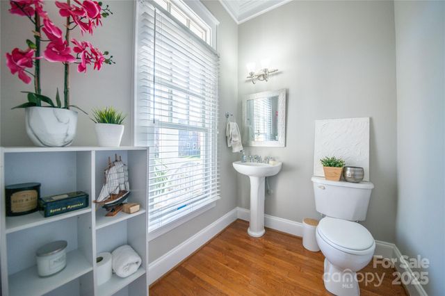 521 Lees Court Street, Charlotte, NC 28211