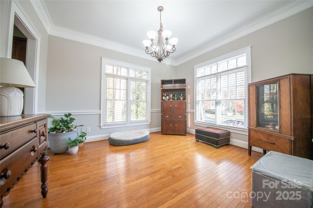 521 Lees Court Street, Charlotte, NC 28211