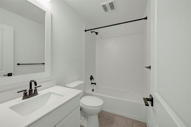 12111 Upper Meadows Avenue, Mont Belvieu, TX 77535