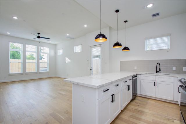 3206 Live Oak Street, Houston, TX 77004