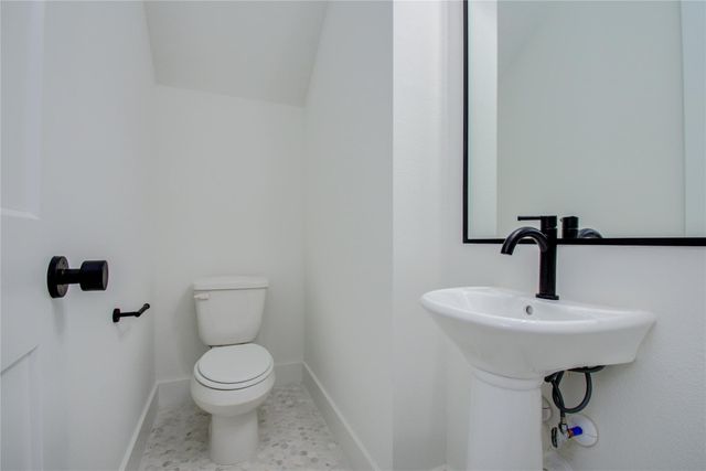 3206 Live Oak Street, Houston, TX 77004