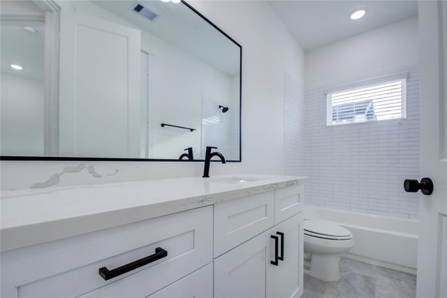 3206 Live Oak Street, Houston, TX 77004