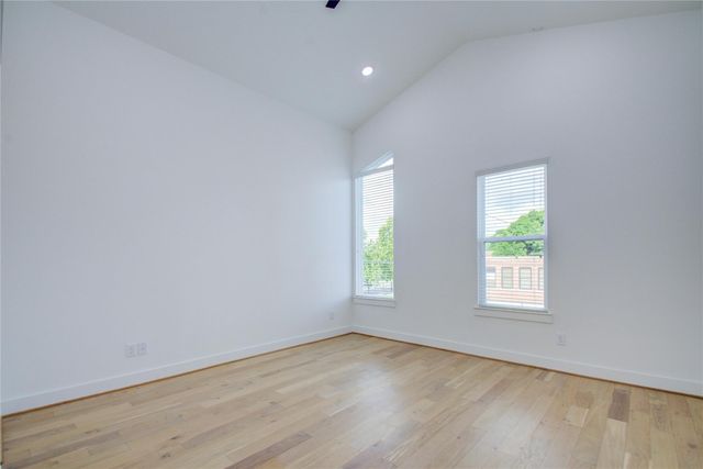 3206 Live Oak Street, Houston, TX 77004