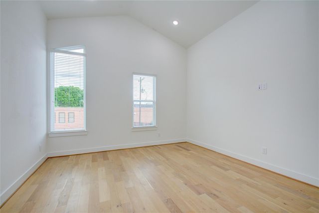 3206 Live Oak Street, Houston, TX 77004