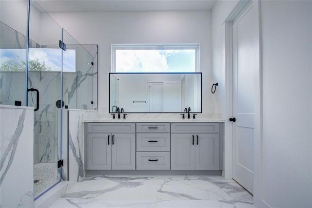 3206 Live Oak Street, Houston, TX 77004