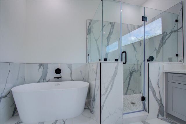 3206 Live Oak Street, Houston, TX 77004