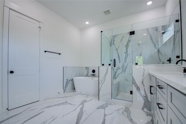 3206 Live Oak Street, Houston, TX 77004