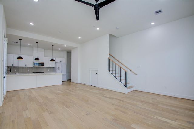 3206 Live Oak Street, Houston, TX 77004