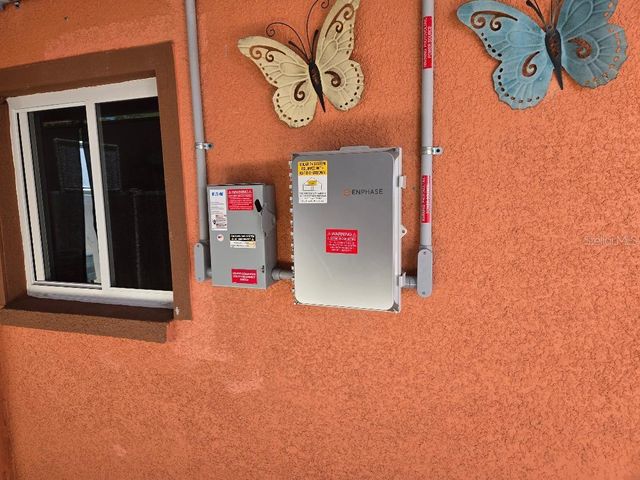 6532 LA MESA CIRCLE, Tampa, FL 33634