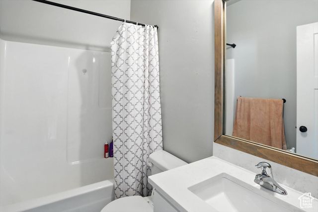 798 W 50 N, Hyrum, UT 84319