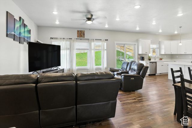 798 W 50 N, Hyrum, UT 84319