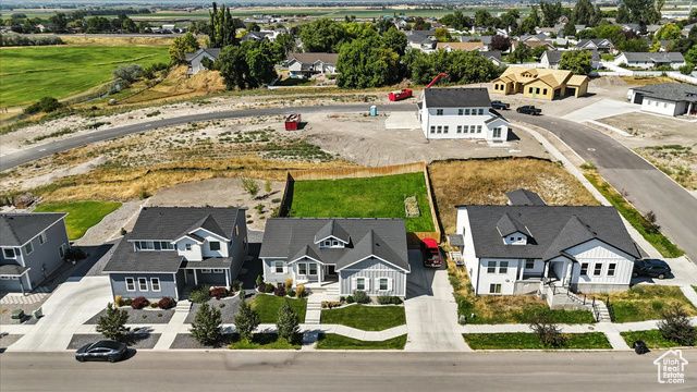 798 W 50 N, Hyrum, UT 84319