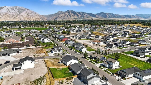 798 W 50 N, Hyrum, UT 84319