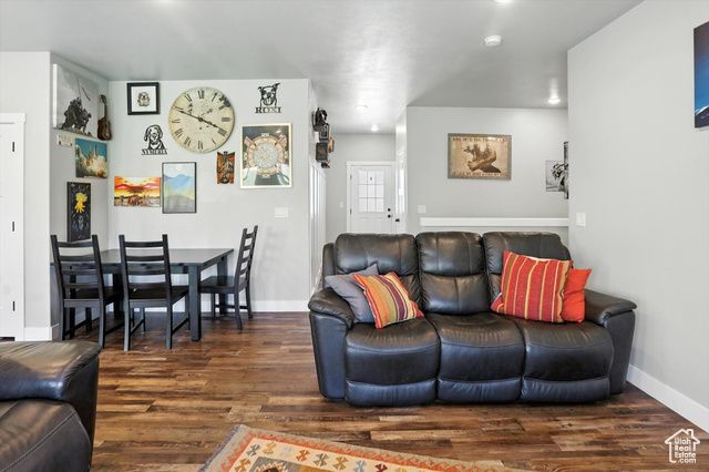 798 W 50 N, Hyrum, UT 84319