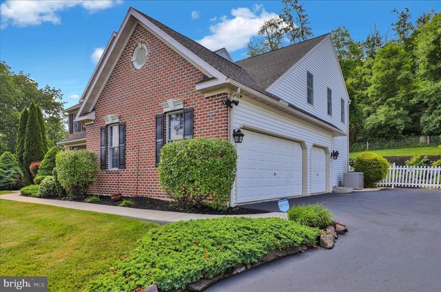 480 PATHFINDER DR, Birdsboro, PA 19508