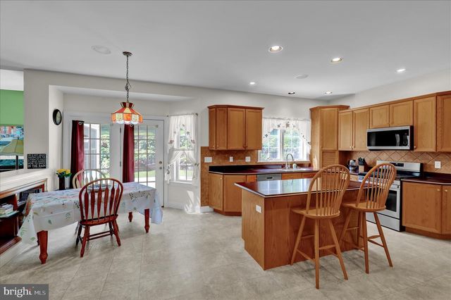 480 PATHFINDER DR, Birdsboro, PA 19508